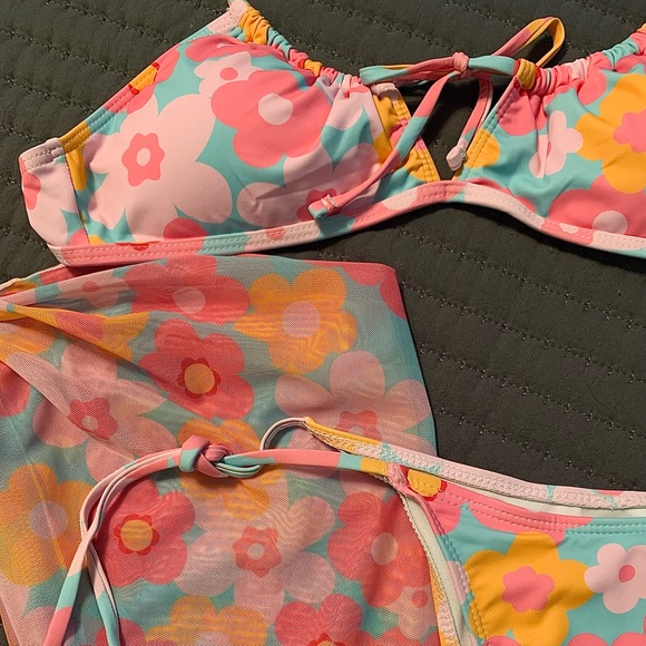 Shein 3 piece bathing suit - Picture 2 of 3